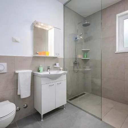 Med - Beautiful With Private Pool * Žminj