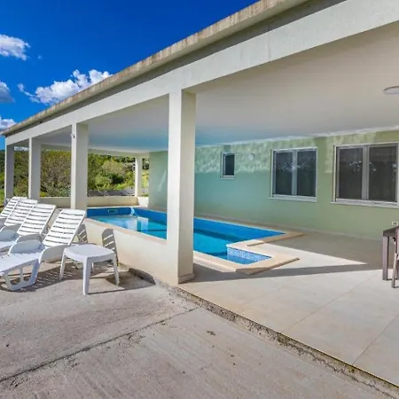 Vikendica Med - Beautiful With Private Pool Zminj