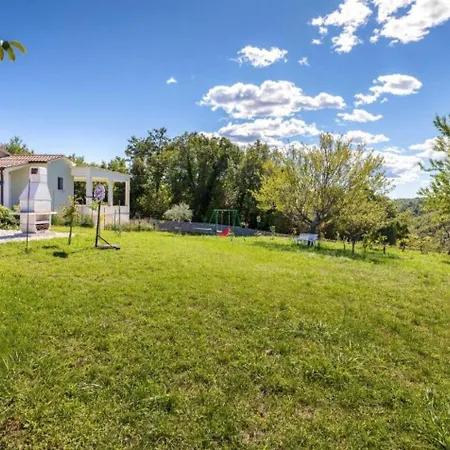 Med - Beautiful With Private Pool